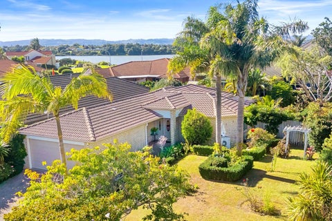 6 Castlehill Court, Wattle Downs, Auckland