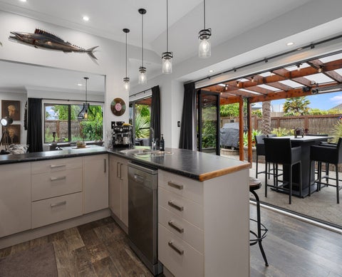 27 Jarrah Park Drive, Pyes Pa, Tauranga