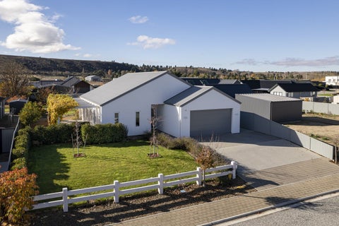 33 Chandler Crescent, Clyde, Clyde