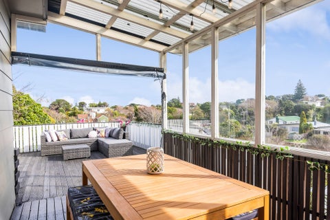 82A GLEN RD, RAUMATI SOUTH, PARAPARAUMU