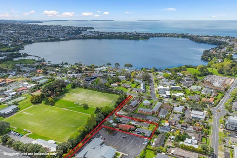 1/36 Lake Pupuke Drive, Takapuna, Auckland