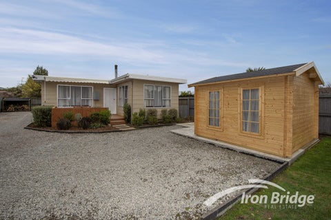 42B Main North Road, Woodend, Woodend