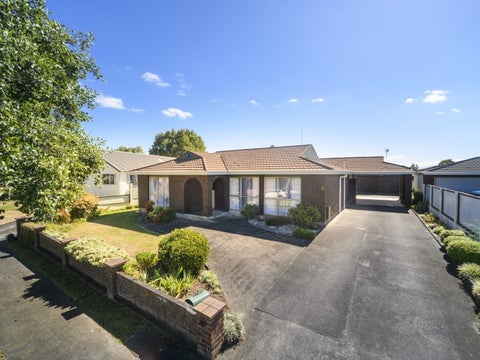 8 Grange Place, Milson, Palmerston North