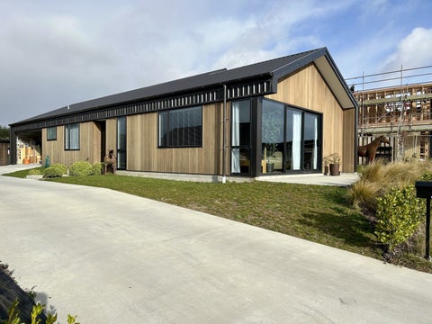 18 Robrosa Street, Wanaka