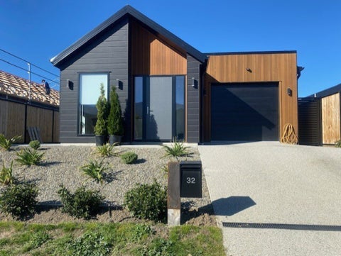 32 Magnum Drive, Cromwell, Cromwell