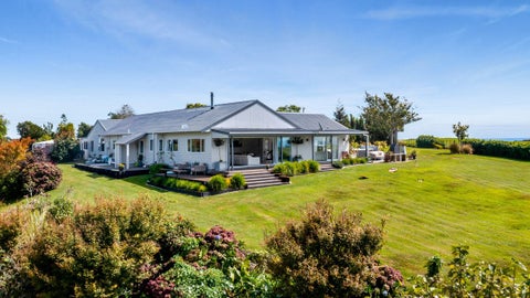 203 Upper Timaru Road, Pitone, New Plymouth