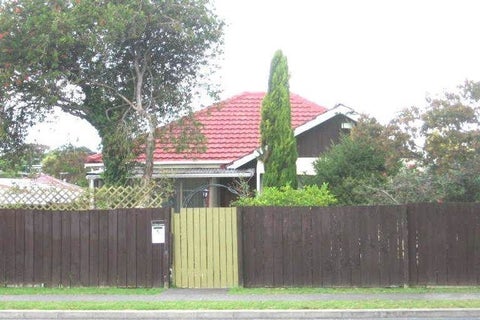 2/383 Mount Albert Road, Mount Roskill, Auckland