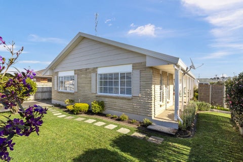 32A Edward Avenue, Orewa, Orewa