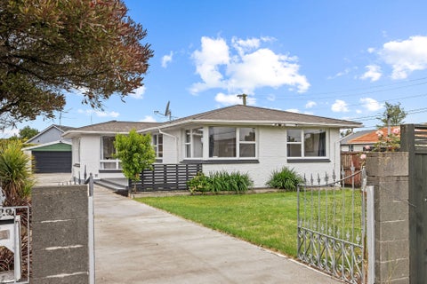 379 Breezes Road, Aranui, Christchurch