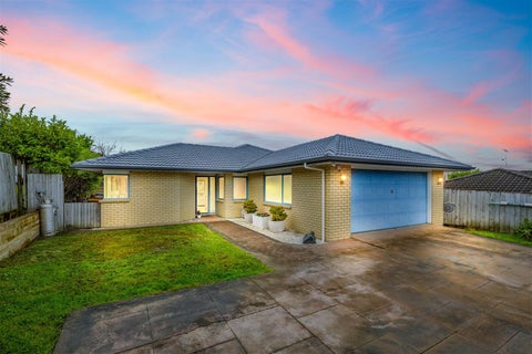 14 Ginders Drive, Massey, Auckland