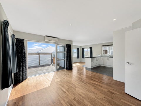 70 Waverton Terrace, Churton Park, Wellington