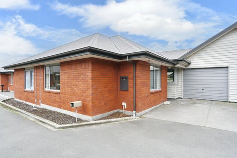 18D Defoe Place, Waltham, Christchurch