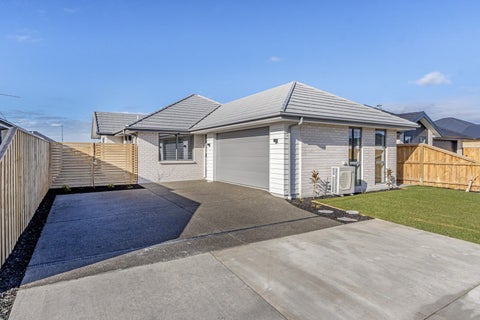 12 Henshaw Street, Woodend, Woodend