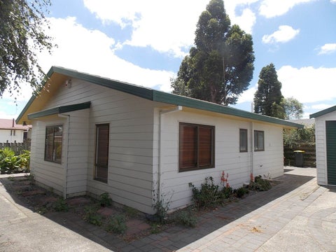 2/61 Clevedon Road, Papakura, Papakura