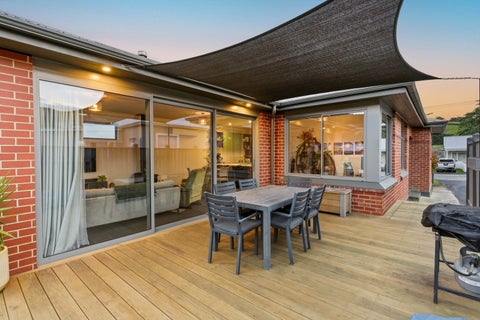 16 Hall Road, Sawyers Bay, Port Chalmers