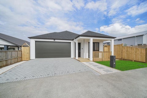 8 Enchantment Lane, Karaka, Papakura