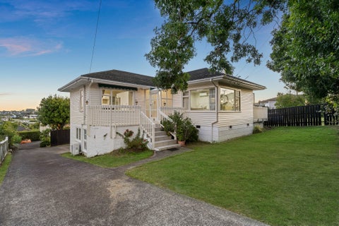 2/22 Knights Road, Rothesay Bay, Auckland