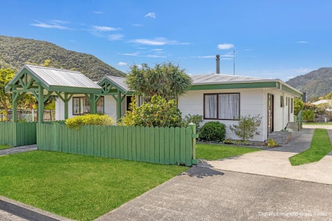 17 Huia Street, Waikawa, Picton