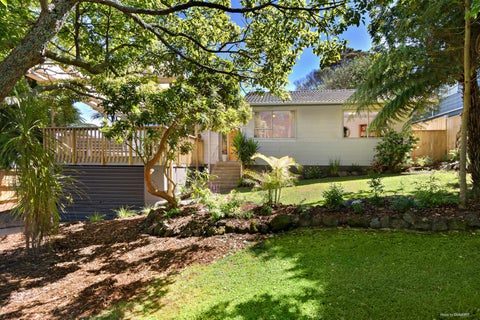 34 Onedin Place, Titirangi, Auckland