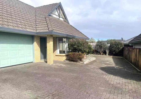 2/29 Crescent Hills Court, Northpark, Auckland