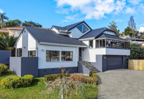 6 Tenbless Court, Unsworth Heights, Auckland