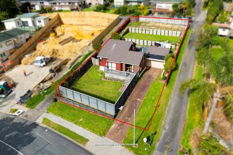 27 Oaktree Avenue, Browns Bay, Auckland