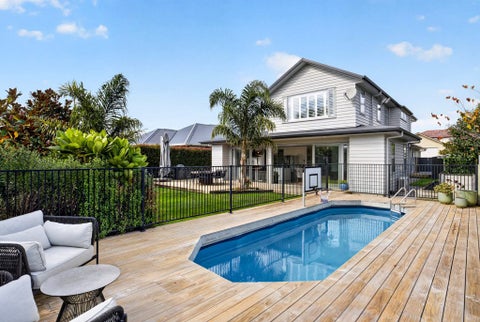 6 Giarni Place, Karaka, Papakura