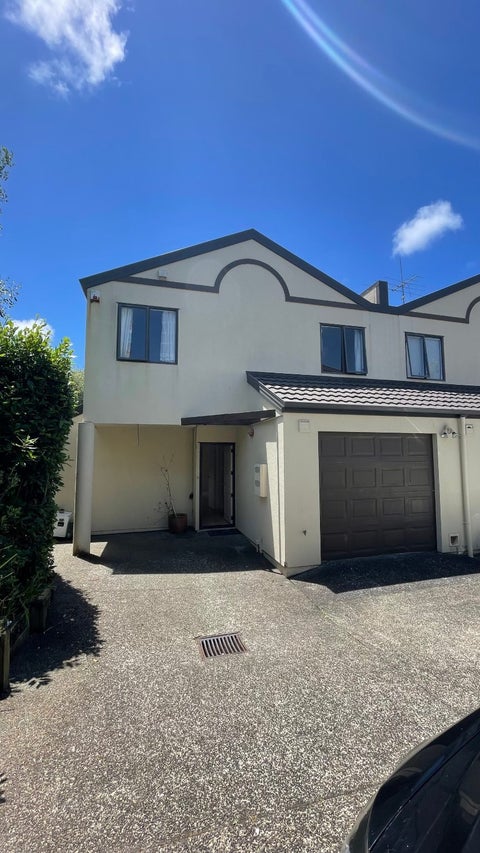 2/2 Sunnydale Place, Oteha, Auckland