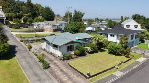 106 Regent Heights, Thames, Thames