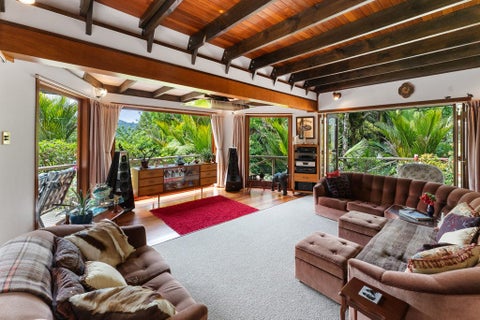 27A Tane Road, Laingholm, Auckland