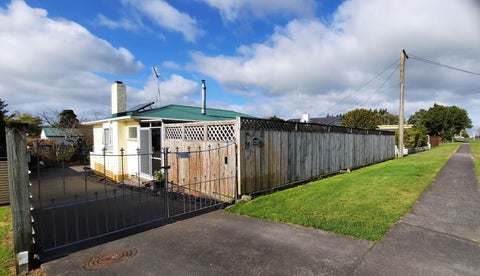 54 Swansea Road, Stratford