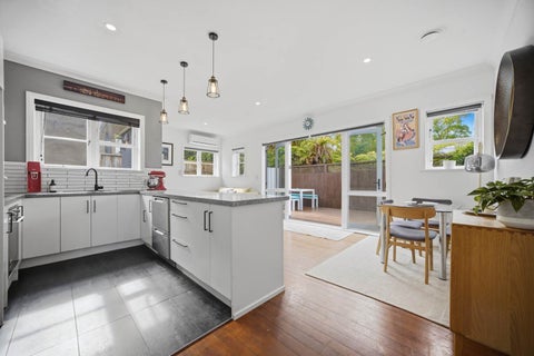 2/14 Hogans Road, Glenfield, Auckland