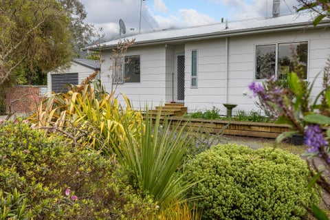 12 Revans Street, Featherston