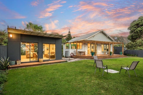 137 Wellington Road, Paekakariki