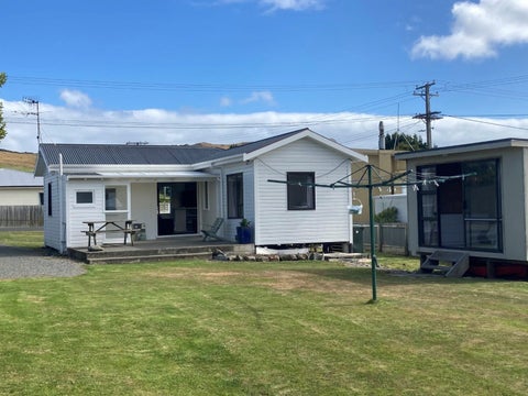 6 Church Street, Riverton