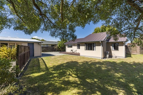 6 Adams Place, Kelvin Grove, Palmerston North