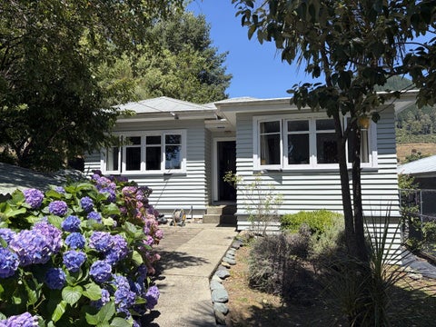 18 RATA STreet, The Brook, NELSON