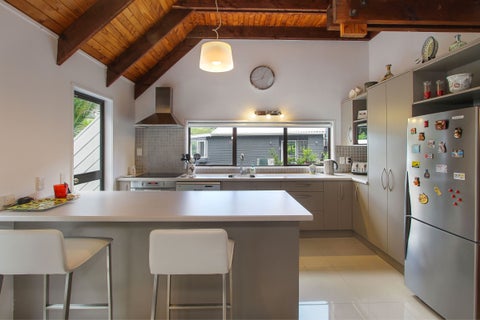 2/10A McDowell Crescent, Hillcrest, Auckland