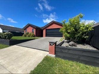 20 The Meadows Drive, Flagstaff, Hamilton