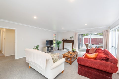 71 Blue Mountains Road, Pinehaven, Upper Hutt