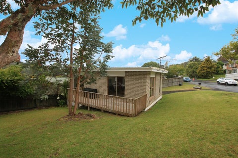 1/11 Ayton Drive, Totara Vale, Auckland