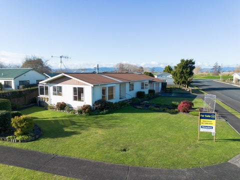 11 McClean Place, Ngatea, Ngatea