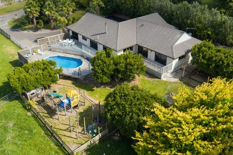 49 Schnell Drive, Kelvin Grove, Palmerston North