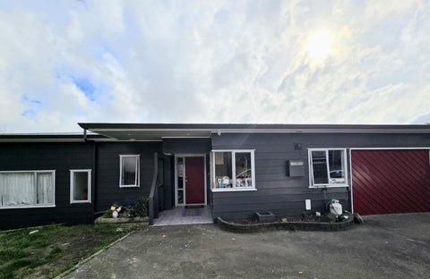 6 Ronald Woolf Place, Churton Park, Wellington