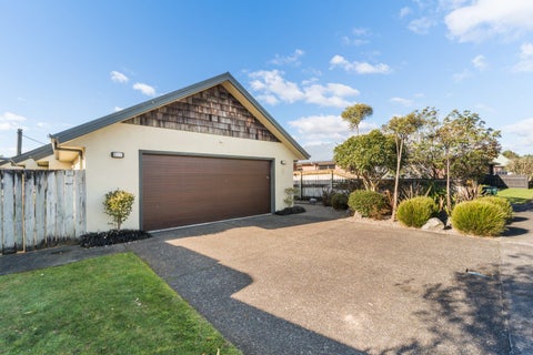 8 Greenwood Place, Fitzherbert, Palmerston North
