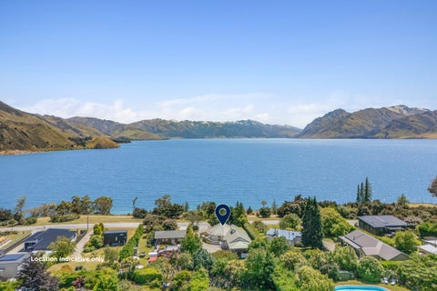 28 Flora Dora Parade, Wanaka