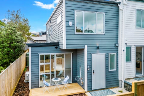 2 Sunset Road, Unsworth Heights, Auckland