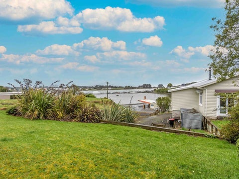 4 Brook Street, Riverton, Riverton