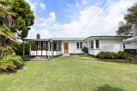 4 Gwendoline Place, Glenview, Hamilton
