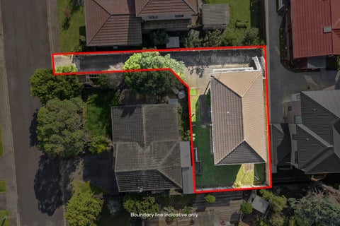 2/3 Ronald Macken Place, Windsor Park, Auckland